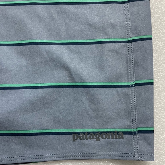 Men's PATAGONIA Stretch Hydropeak Boardshorts 21"- Sz 30 & 32 Blue Stripped $79 - Picture 2 of 10